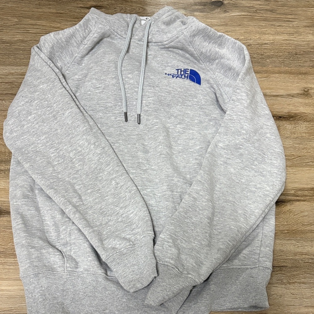 The North Face Light Gray women’s Hoodie
